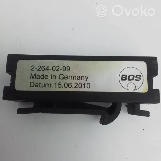 Opel Insignia A Dolny panel schowka koła zapasowego 22640299
