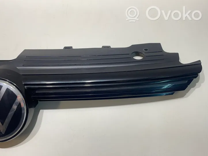 Volkswagen Golf VIII Griglia superiore del radiatore paraurti anteriore 5H0853601G