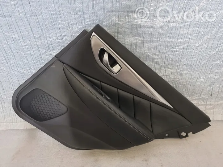 Infiniti Q50 Takaoven verhoilu 