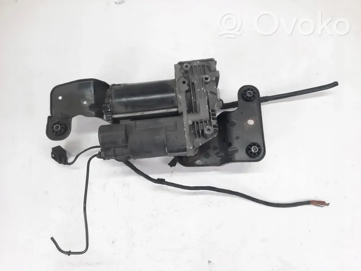 BMW X5 E70 Supporto del compressore ad aria dello pneumatico 6785506