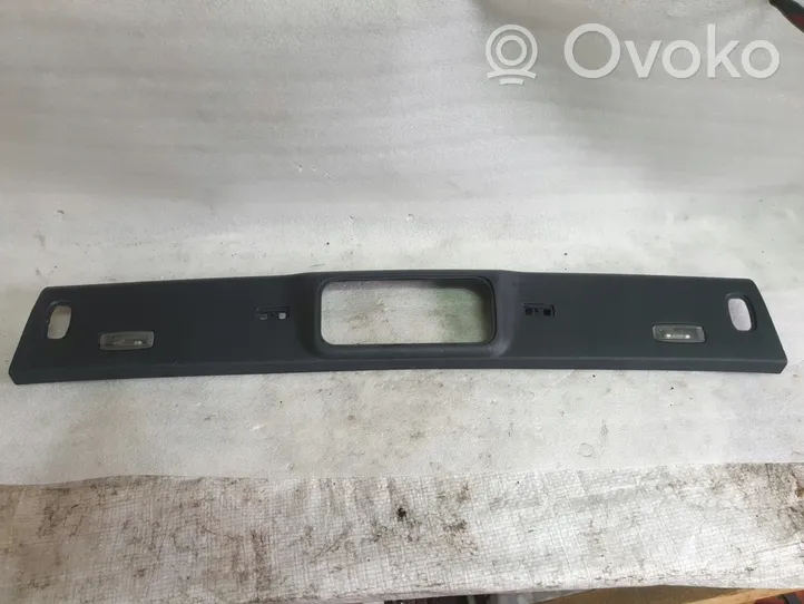 Volkswagen Eos Rivestimento della console di illuminazione installata sul rivestimento del tetto 1Q0867390