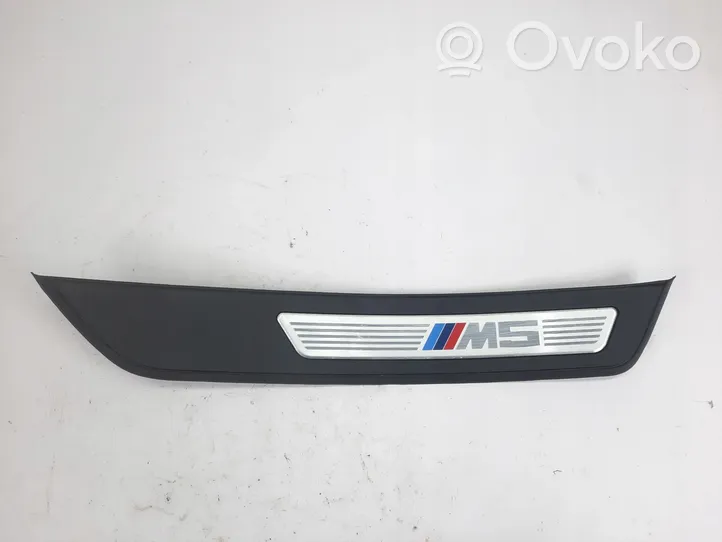 BMW M5 Slenksčių apdailų komplektas (vidinis) 8050050