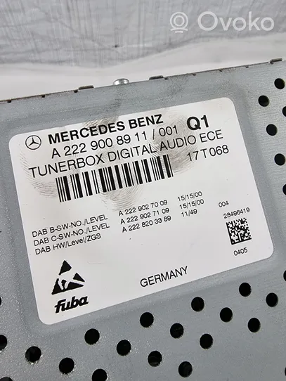 Mercedes-Benz C AMG W205 Unité principale radio / CD / DVD / GPS A2229008911