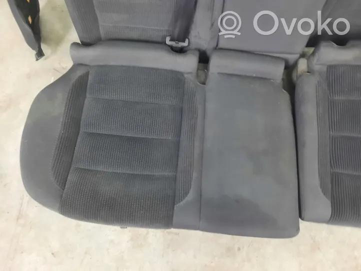 Volkswagen Golf V Fotel tylny 