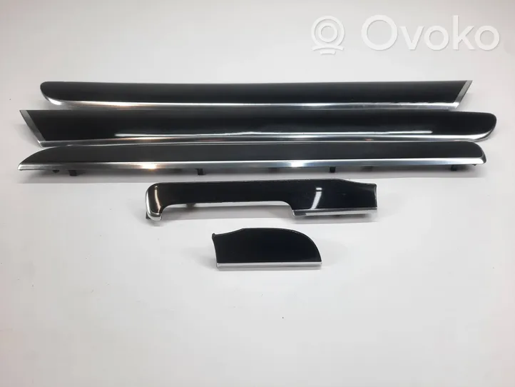 Volkswagen Golf VI Dashboard trim 