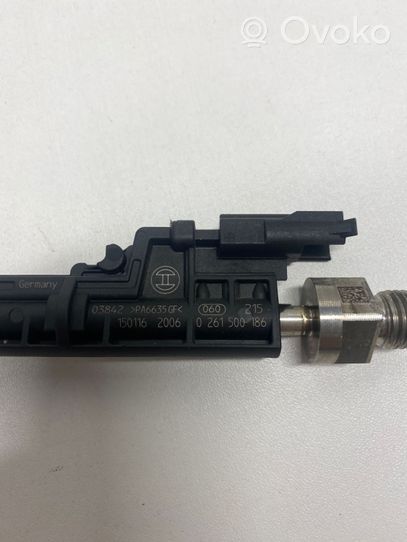 BMW M4 F82 F83 Fuel injector 0261500186