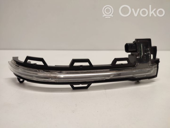 BMW X5 F15 Pagrieziena lukturis spogulī 7291218