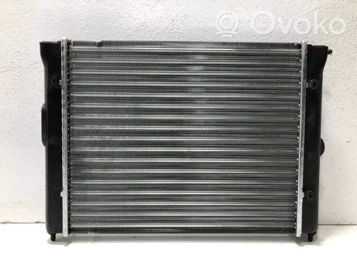 Volkswagen Polo II 86C 2F Radiateur de refroidissement 867121253D