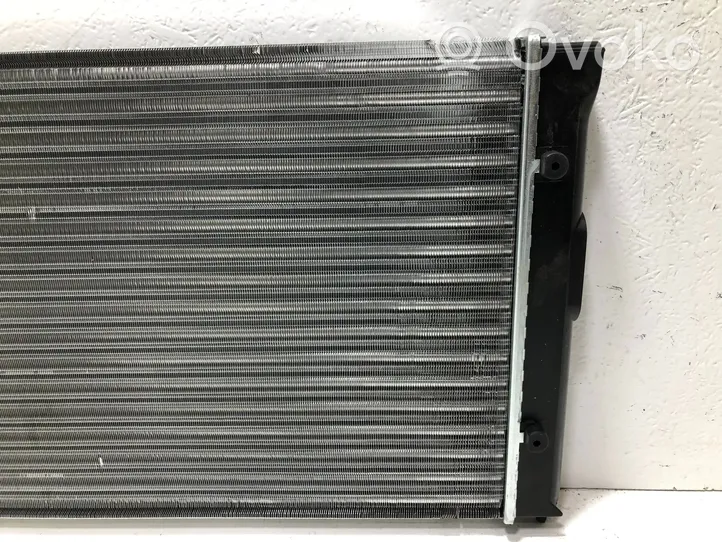 Volkswagen Polo II 86C 2F Radiateur de refroidissement 867121253D