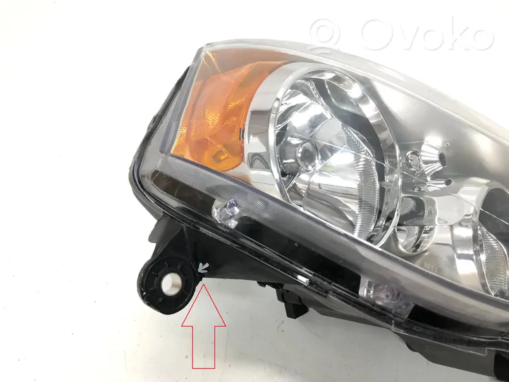 Dodge Grand Caravan Lampa przednia 5113340AC