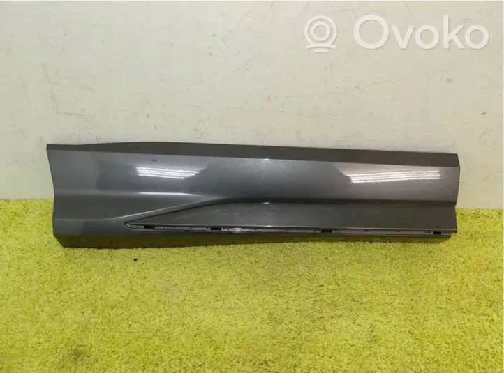 Audi Q3 F3 Takaoven lista (muoto) 83A853970A