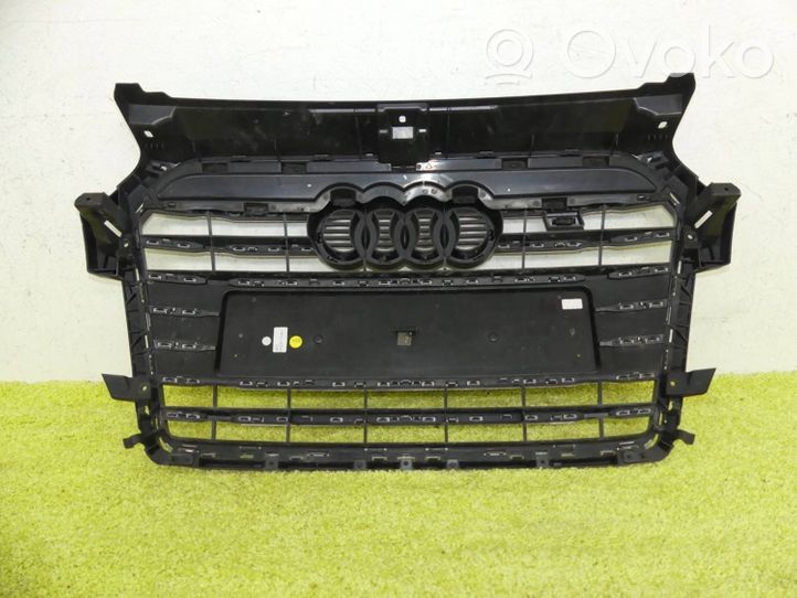 Audi S1 Maskownica / Grill / Atrapa górna chłodnicy 8xa853651