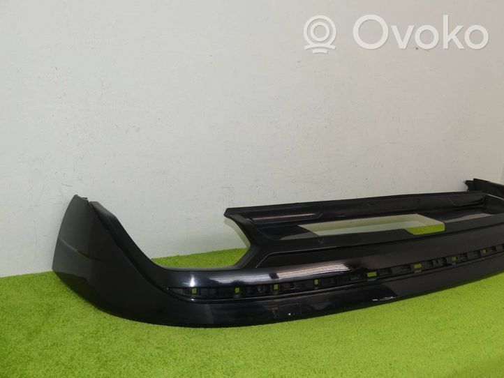 Volkswagen Touareg III Rivestimento della parte inferiore del paraurti posteriore 760807568e