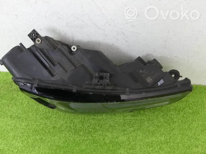 Audi A4 S4 B9 Lampa przednia 8W0341036C