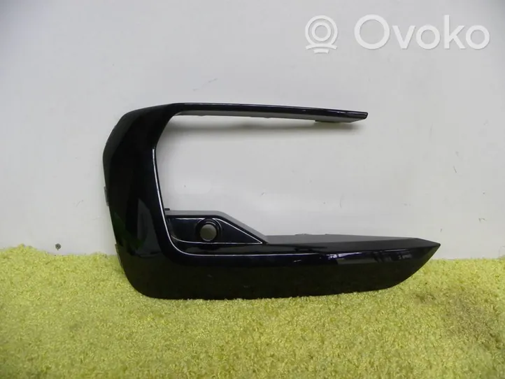 Volkswagen Touran III Moulure de pare-chocs avant 5ta853665h