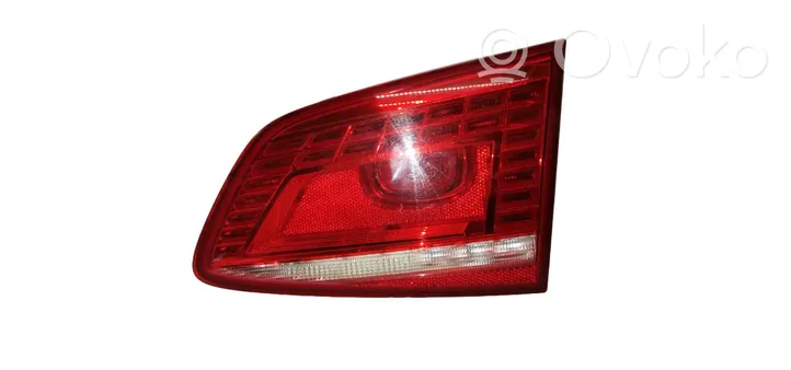 Volkswagen PASSAT B7 Rear/tail lights set 