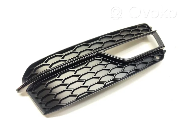 Audi A5 8T 8F Grille antibrouillard avant 8T0807682K