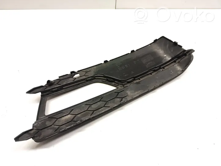 Audi A5 8T 8F Grille inférieure de pare-chocs avant 8T0807681K