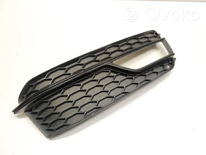 Audi A5 8T 8F Grille inférieure de pare-chocs avant 8T0807682K