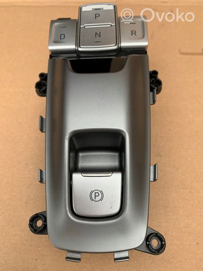 Hyundai Kona I Manetki / Pokrętła / Łopatki zmiany biegów 2259700800