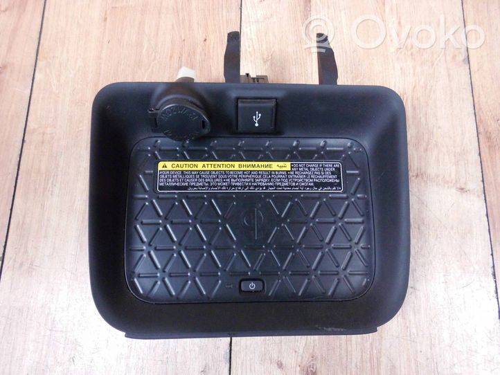 Toyota RAV 4 (XA50) Module de charge sans fil 861C042011C1