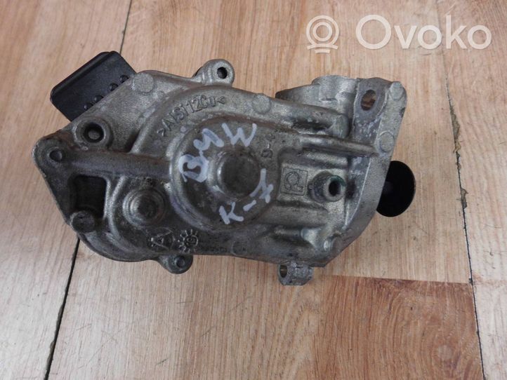 BMW 5 F10 F11 EGR-venttiili 8513132