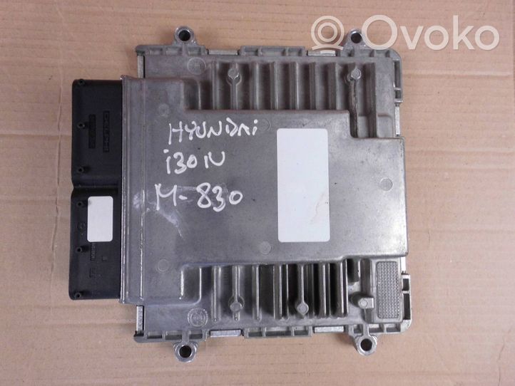 Hyundai i30 Centralina/modulo motore ECU 391052GPB2