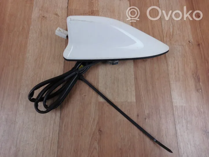 Toyota Auris E180 Antenne GPS 8630002510