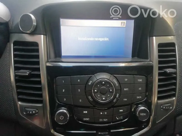 Chevrolet Cruze Panel / Radioodtwarzacz CD/DVD/GPS 95247249