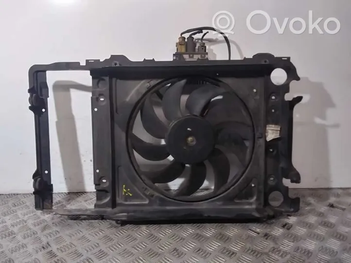 Audi A2 Ventilatore di raffreddamento elettrico del radiatore 8Z0121207B