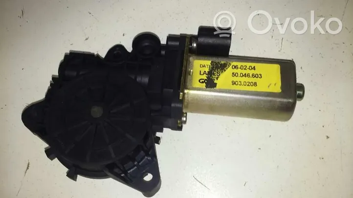 Fiat Idea Moteur de lève-vitre de porte avant 9030208