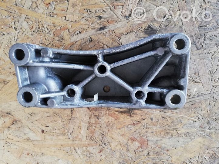 Volkswagen Sharan Supporto di montaggio scatola del cambio 5N0199117