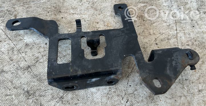 Renault Dacia Duster Support de pompe de direction assistée 491209928R