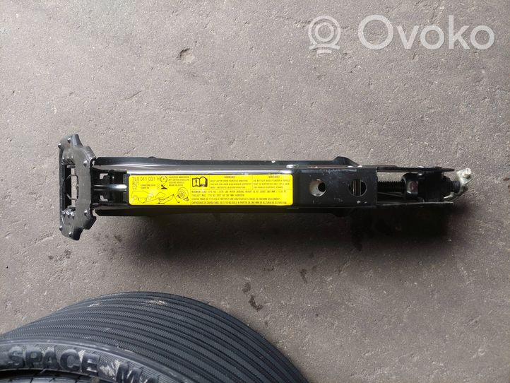 Audi Q7 4L R18-vararengas 7L0010300R