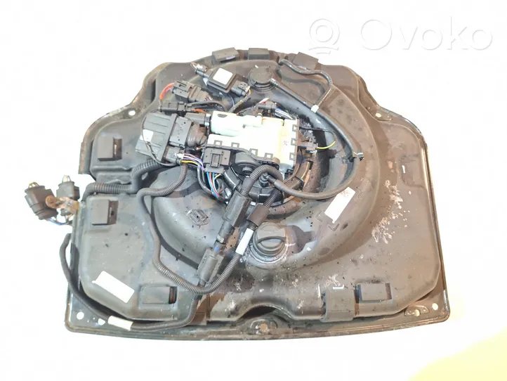 Volkswagen Touareg II Serbatoio vaschetta liquido AdBlue 7P6131877H