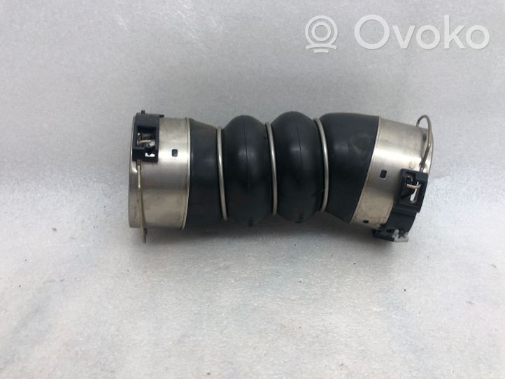 BMW X3 G01 Tube d'admission de tuyau de refroidisseur intermédiaire LX858393701