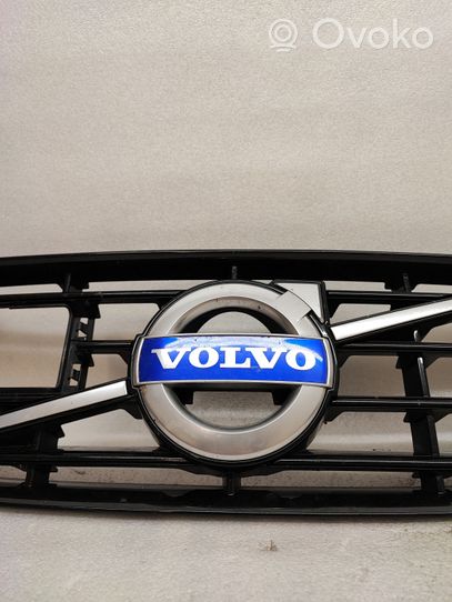 Volvo V60 Grotelės priekinės 31383471
