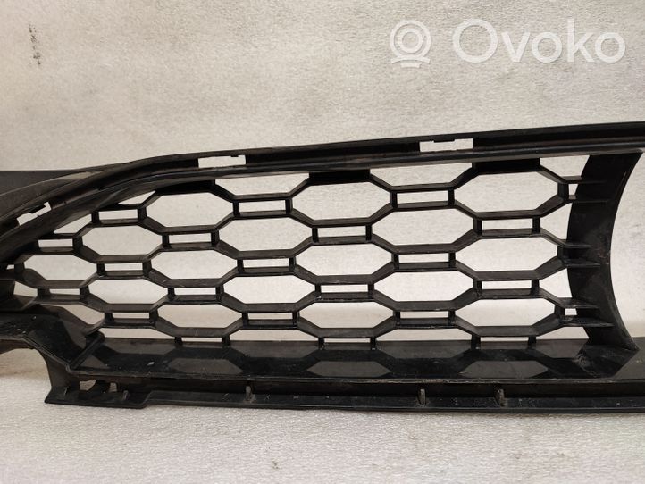 BMW X3 G01 Front bumper lower grill 8089752