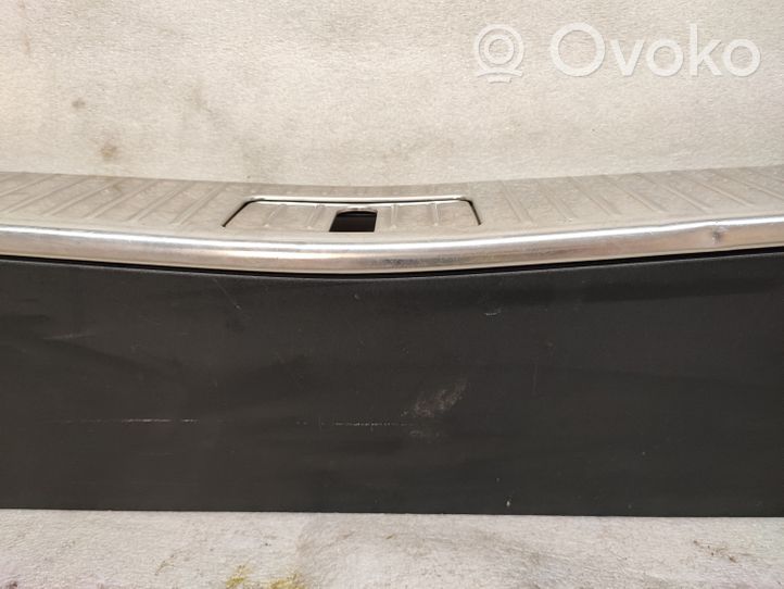 Mercedes-Benz S W222 Osłona pasa bagażnika A2226902404