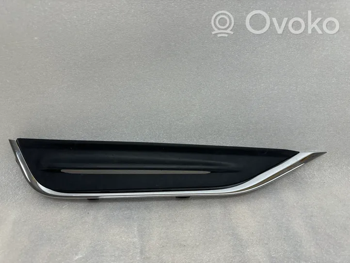 Volvo V60 Kratka dolna zderzaka przedniego 31323851