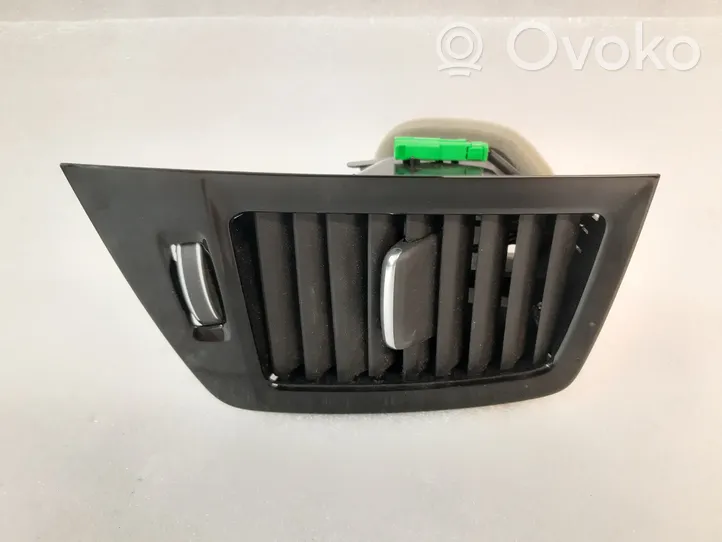 Volvo XC90 Dash center air vent grill 31651283