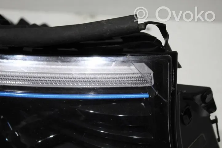 Mercedes-Benz EQC Lampa przednia A2939061201