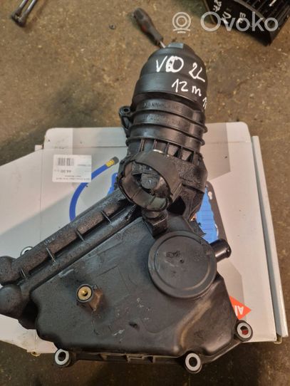 Volvo V60 Supporto di montaggio del filtro dell’olio 30757730