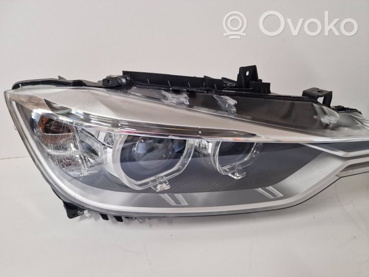 BMW 3 F30 F35 F31 Priekinių žibintų komplektas 63117259526