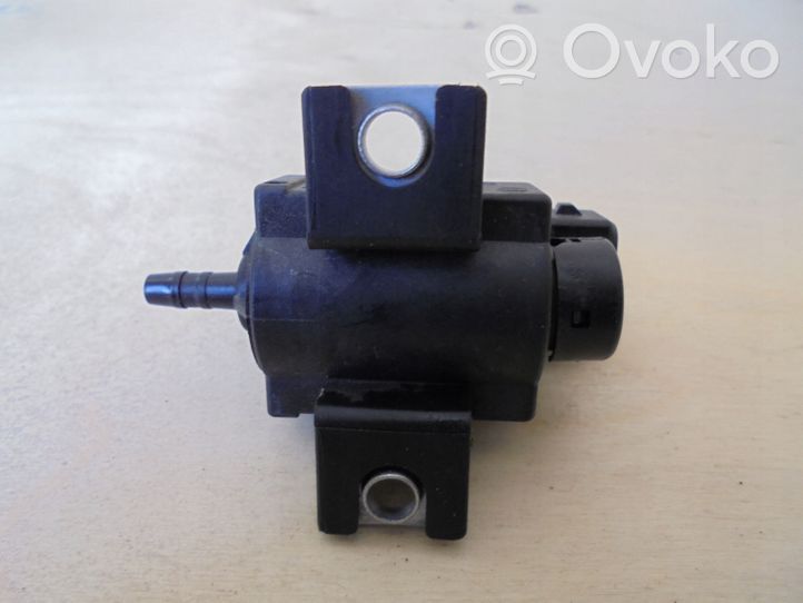 Toyota RAV 4 (XA40) Turboahtimen magneettiventtiili 258600R011