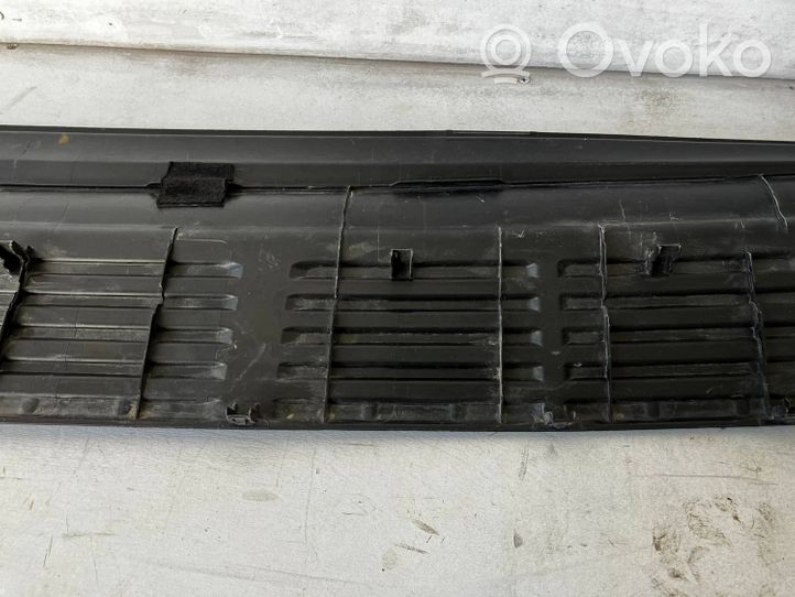 Toyota Land Cruiser (J200) Modanatura della barra di rivestimento del paraurti anteriore 