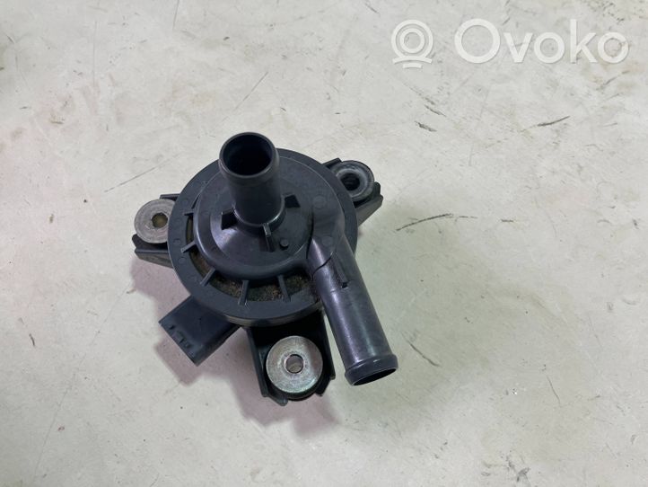 Toyota Auris E180 Pompe à eau de liquide de refroidissement G904052010