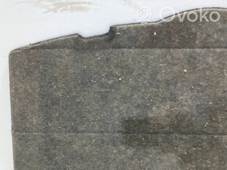 Toyota Yaris Doublure de coffre arrière, tapis de sol 