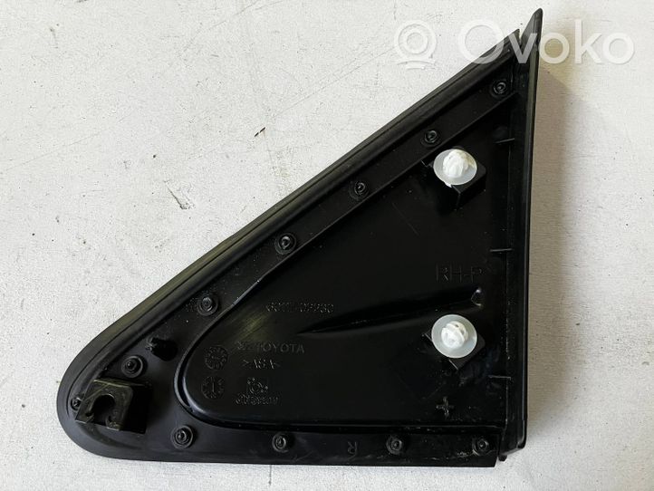 Toyota Corolla E210 E21 Rivestimento passaruota anteriore 6011702230