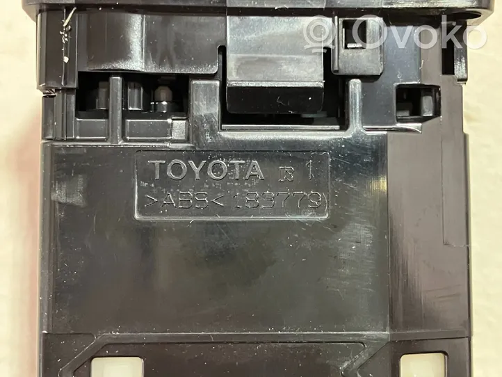 Toyota Auris E180 Wing mirror switch 183779